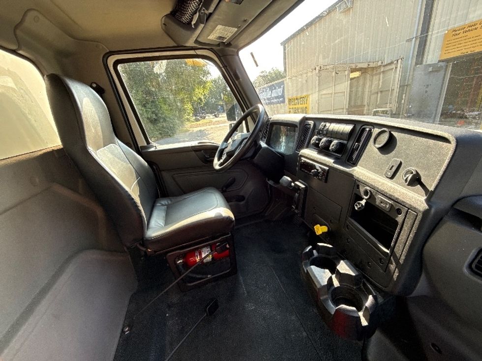 Medium Duty Box Truck-Light and Medium Duty Trucks-International-2020-MV607-Pensacola-FL-205,859\n\t\tmiles-$ 41,250 - Image 22