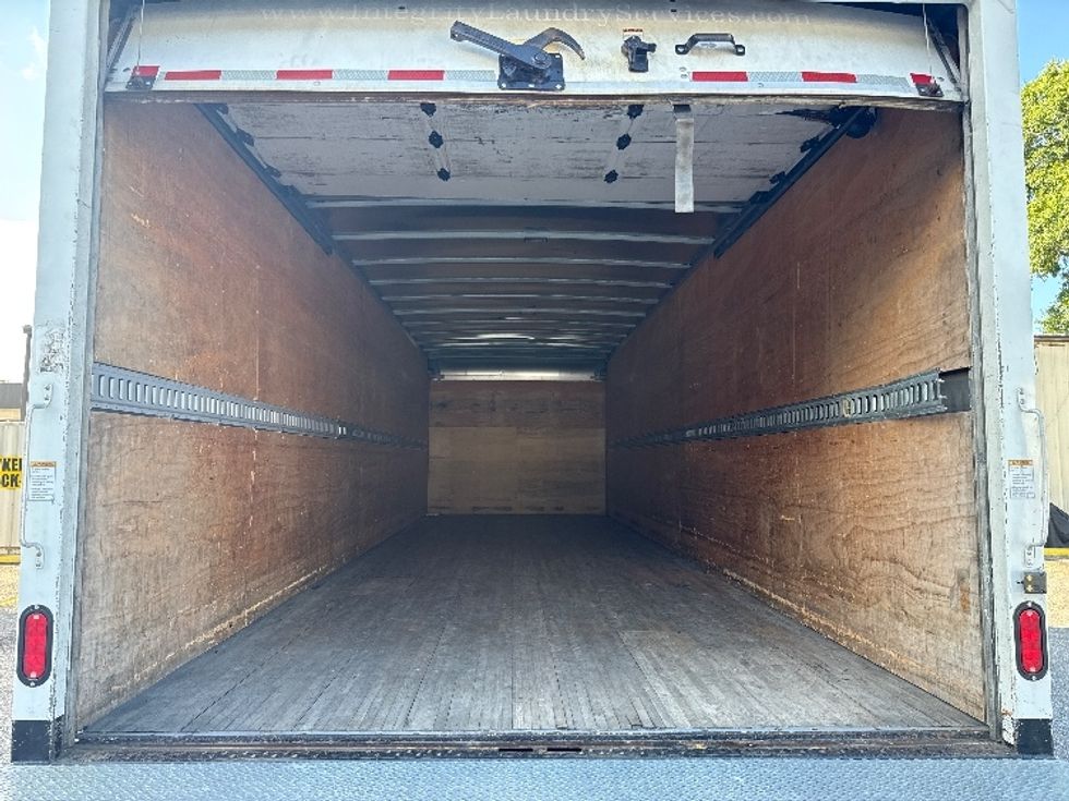 Medium Duty Box Truck-Light and Medium Duty Trucks-International-2020-MV607-Pensacola-FL-205,859\n\t\tmiles-$ 41,250 - Image 8