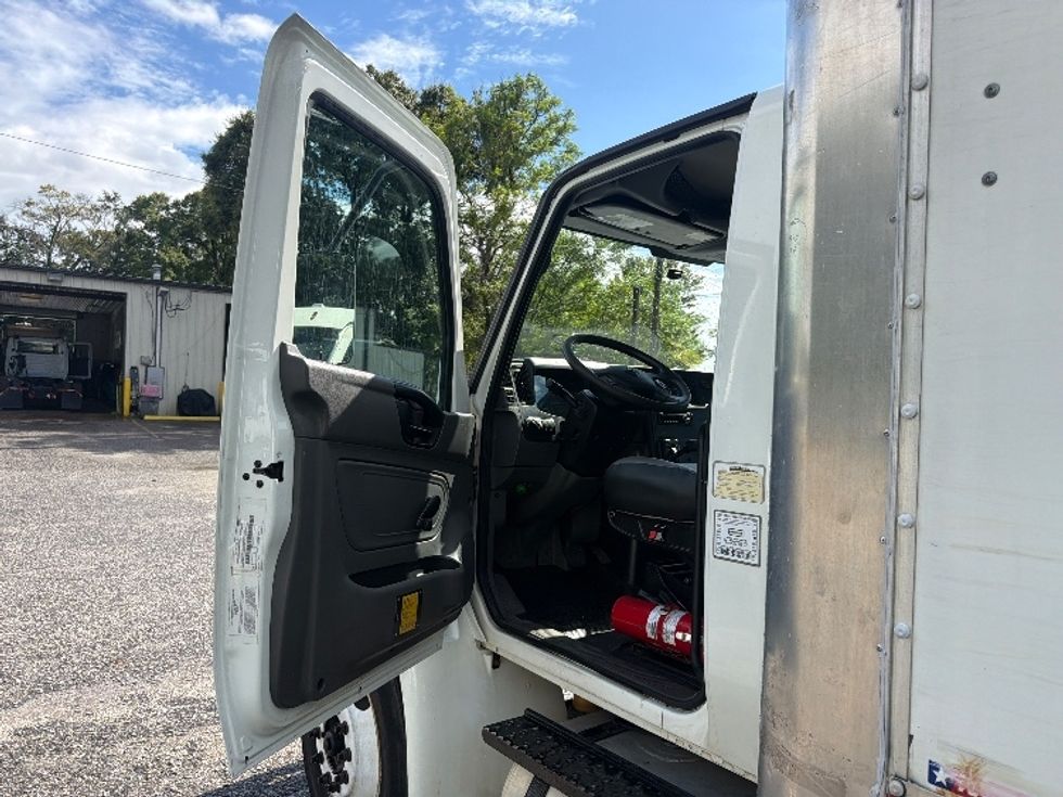 Medium Duty Box Truck-Light and Medium Duty Trucks-International-2020-MV607-Pensacola-FL-313,294\n\t\tmiles-$ 32,000 - Image 16