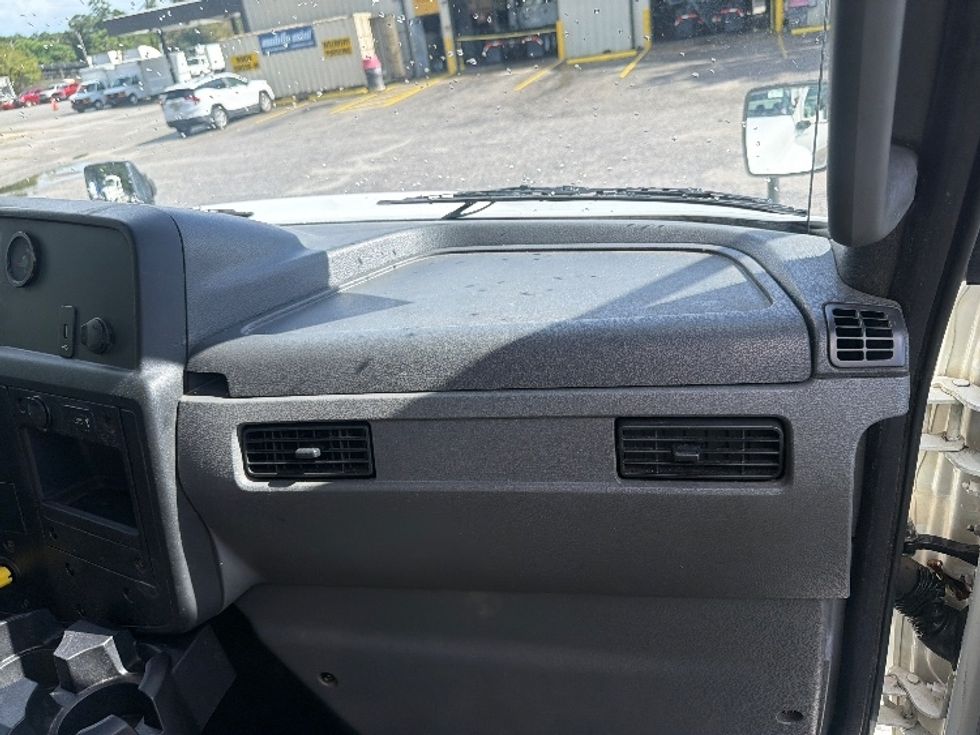 Medium Duty Box Truck-Light and Medium Duty Trucks-International-2020-MV607-Pensacola-FL-313,294\n\t\tmiles-$ 32,000 - Image 21