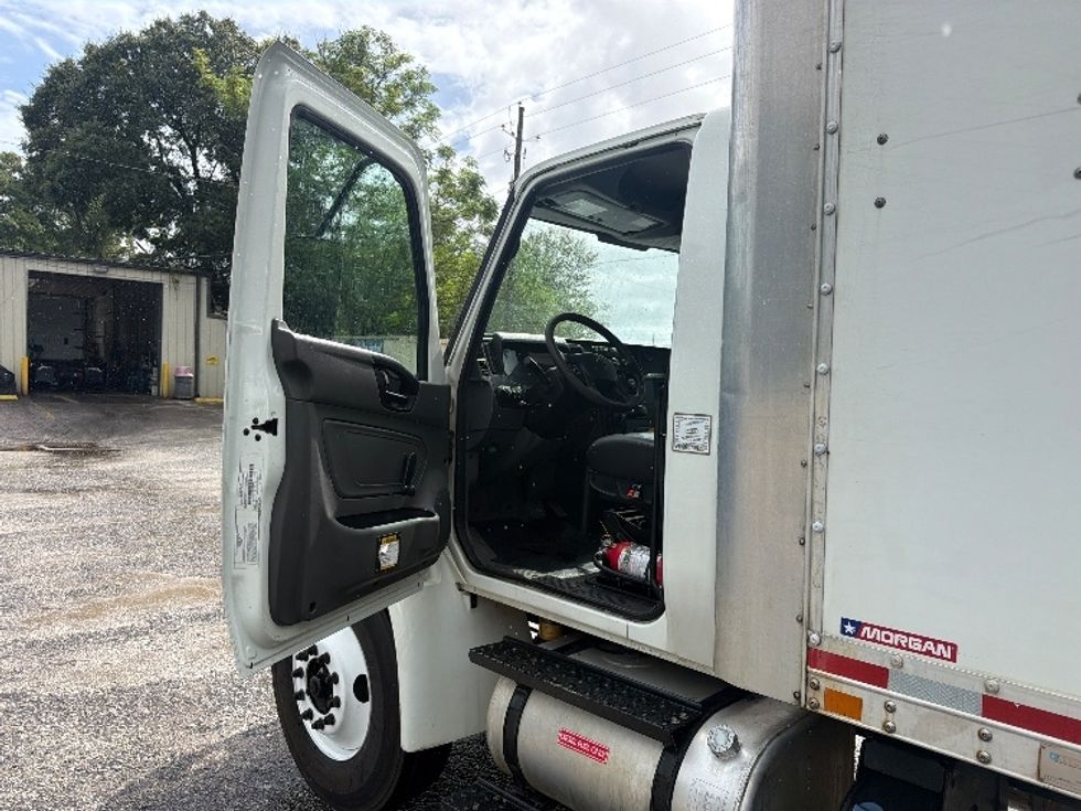 Medium Duty Box Truck-Light and Medium Duty Trucks-International-2020-MV607-Pensacola-FL-345,782\n\t\tmiles-$ 26,500 - Image 16