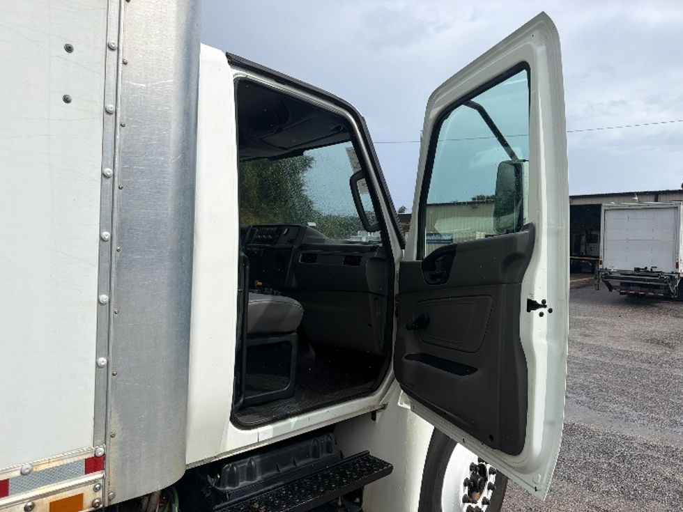 Medium Duty Box Truck-Light and Medium Duty Trucks-International-2020-MV607-Pensacola-FL-345,782\n\t\tmiles-$ 26,500 - Image 20
