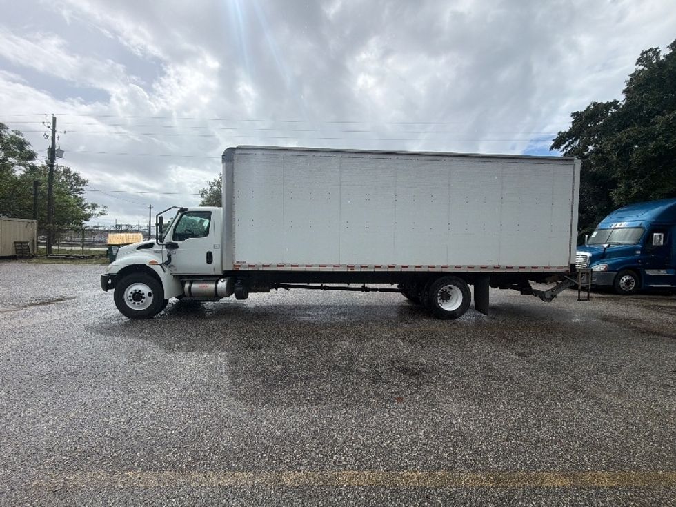 Medium Duty Box Truck-Light and Medium Duty Trucks-International-2020-MV607-Pensacola-FL-345,782\n\t\tmiles-$ 26,500 - Image 4