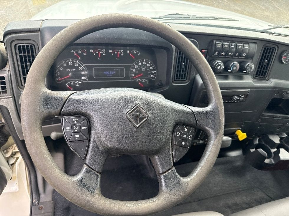 Medium Duty Box Truck-Light and Medium Duty Trucks-International-2020-MV607-Pensacola-FL-406,518\n\t\tmiles-$ 23,000 - Image 17