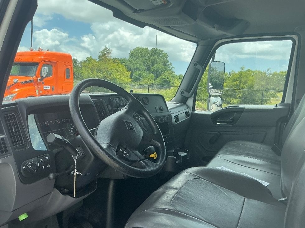 Medium Duty Box Truck-Light and Medium Duty Trucks-International-2020-MV607-Pensacola-FL-95,007\n\t\tmiles-$ 60,750 - Image 17