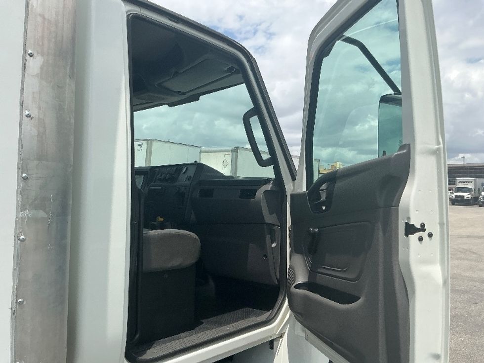 Medium Duty Box Truck-Light and Medium Duty Trucks-International-2020-MV607-Pensacola-FL-95,007\n\t\tmiles-$ 60,750 - Image 20