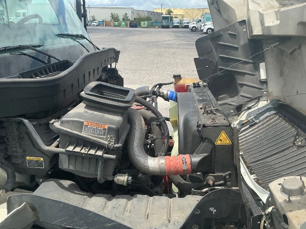 Medium Duty Box Truck-Light and Medium Duty Trucks-International-2020-MV607-Pensacola-FL-95,007\n\t\tmiles-$ 60,750 - Image 23