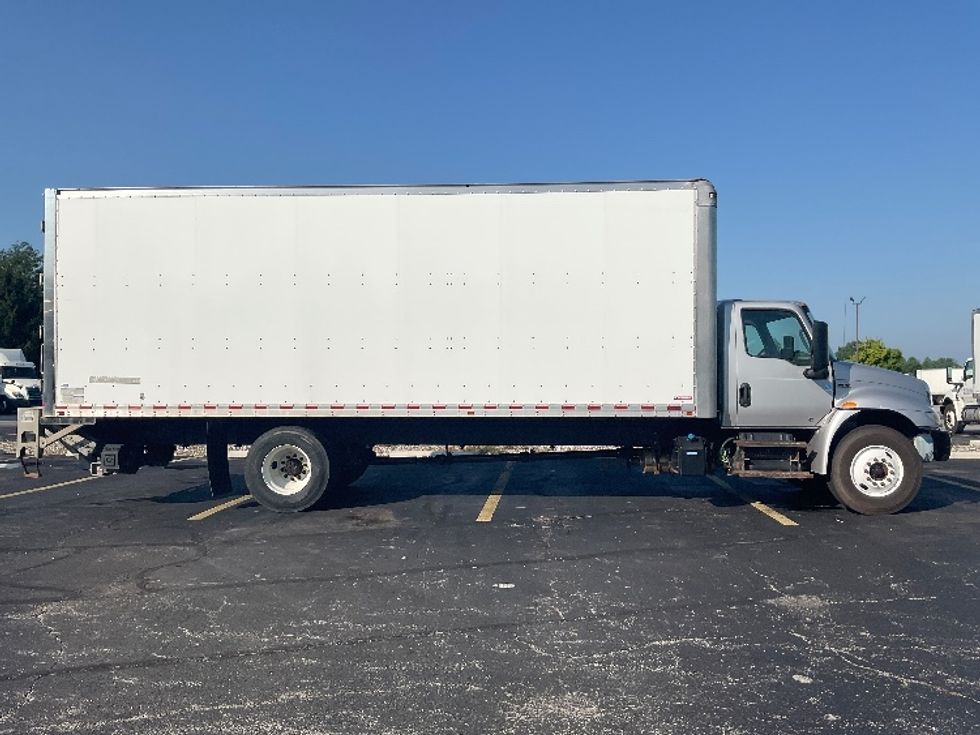 Medium Duty Box Truck-Light and Medium Duty Trucks-International-2020-MV607-Perrysburg-OH-108,598\n\t\tmiles-$ 61,000 - Image 15