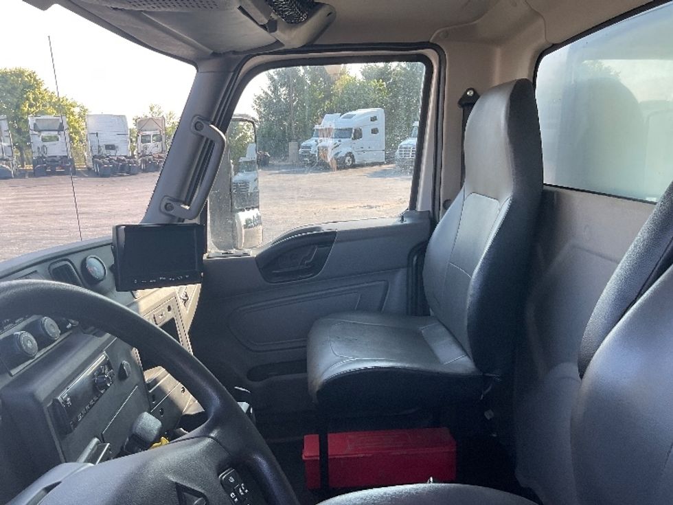 Medium Duty Box Truck-Light and Medium Duty Trucks-International-2020-MV607-Perrysburg-OH-108,598\n\t\tmiles-$ 61,000 - Image 19