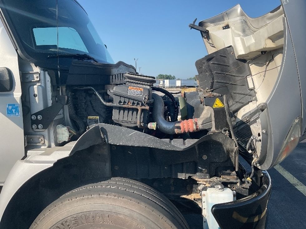 Medium Duty Box Truck-Light and Medium Duty Trucks-International-2020-MV607-Perrysburg-OH-108,598\n\t\tmiles-$ 61,000 - Image 23