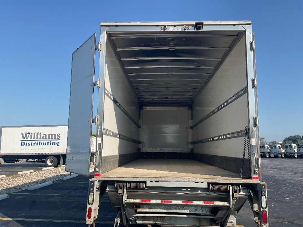 Medium Duty Box Truck-Light and Medium Duty Trucks-International-2020-MV607-Perrysburg-OH-108,598\n\t\tmiles-$ 61,000 - Image 8