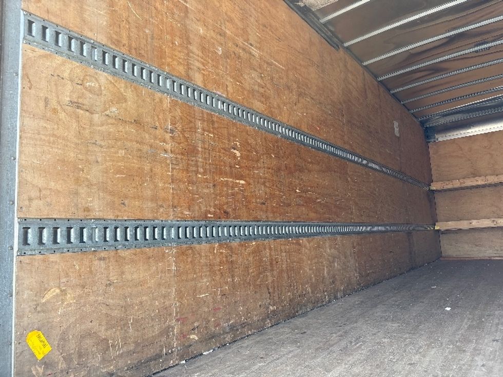 Medium Duty Box Truck-Light and Medium Duty Trucks-International-2020-MV607-Perrysburg-OH-138,921\n\t\tmiles-$ 51,000 - Image 11