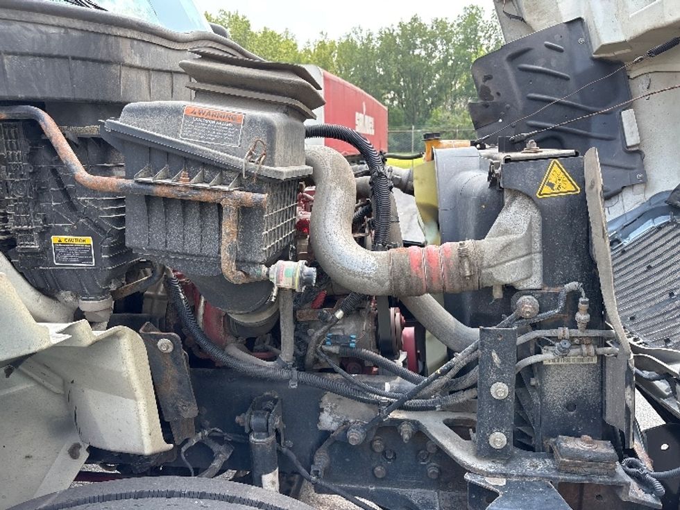 Medium Duty Box Truck-Light and Medium Duty Trucks-International-2020-MV607-Perrysburg-OH-138,921\n\t\tmiles-$ 51,000 - Image 23