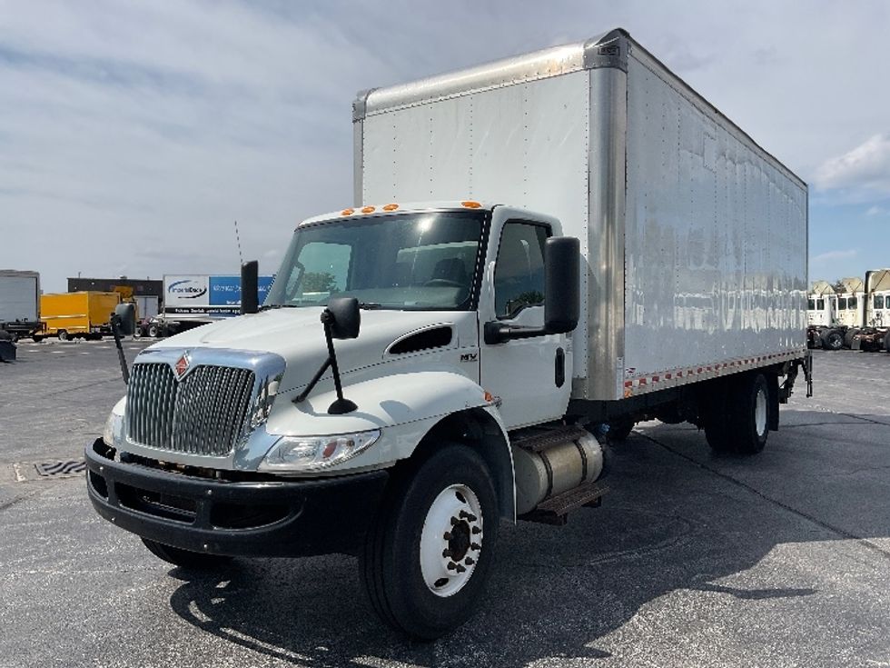 Medium Duty Box Truck-Light and Medium Duty Trucks-International-2020-MV607-Perrysburg-OH-138,921\n\t\tmiles-$ 51,000 - Image 3