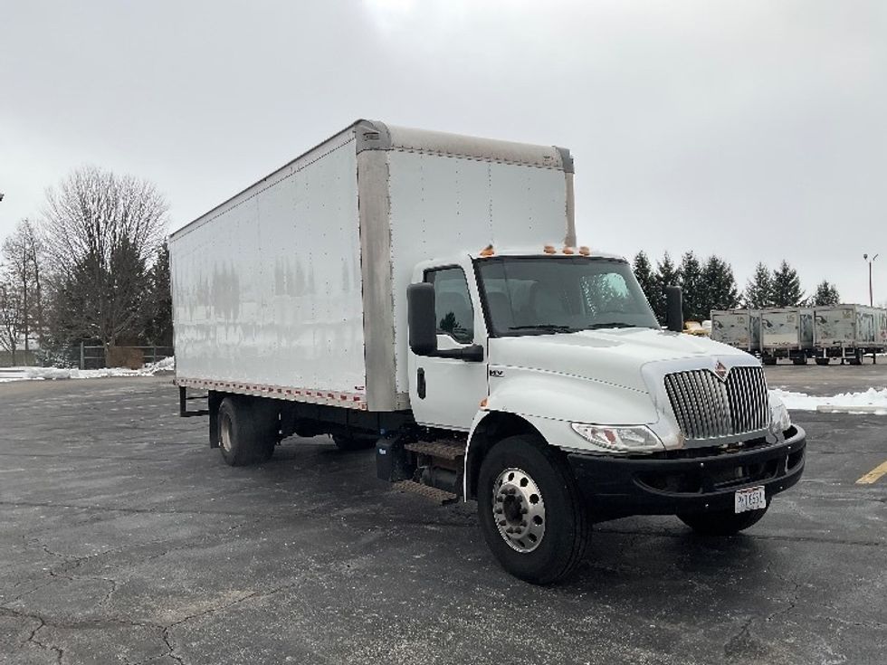Medium Duty Box Truck-Light and Medium Duty Trucks-International-2020-MV607-Perrysburg-OH-215,472\n\t\tmiles-$ 40,250 - Image 1