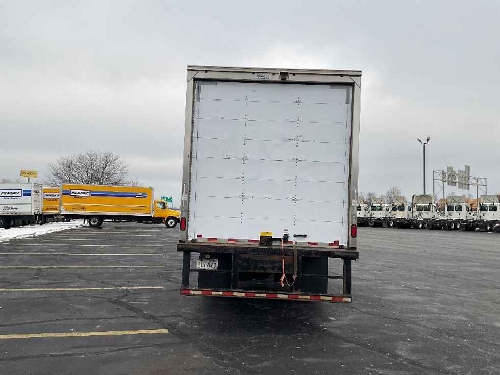 Medium Duty Box Truck-Light and Medium Duty Trucks-International-2020-MV607-Perrysburg-OH-215,472\n\t\tmiles-$ 40,250 - Image 7