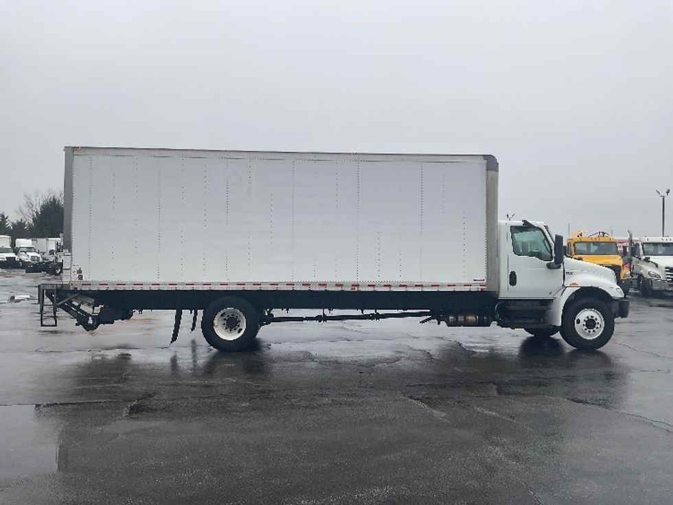 Medium Duty Box Truck-Light and Medium Duty Trucks-International-2020-MV607-Perrysburg-OH-272,233\n\t\tmiles-$ 31,750 - Image 15