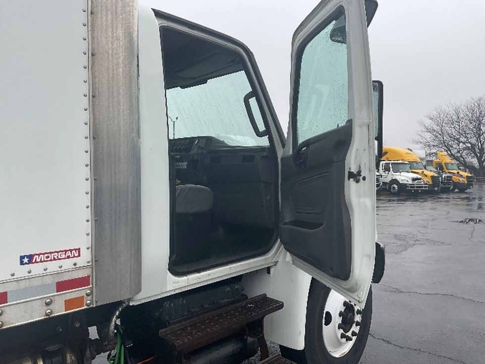 Medium Duty Box Truck-Light and Medium Duty Trucks-International-2020-MV607-Perrysburg-OH-272,233\n\t\tmiles-$ 31,750 - Image 20