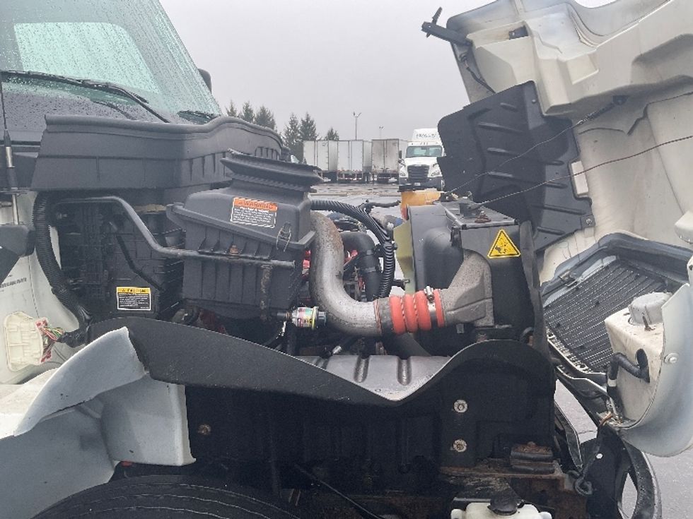 Medium Duty Box Truck-Light and Medium Duty Trucks-International-2020-MV607-Perrysburg-OH-272,233\n\t\tmiles-$ 31,750 - Image 23