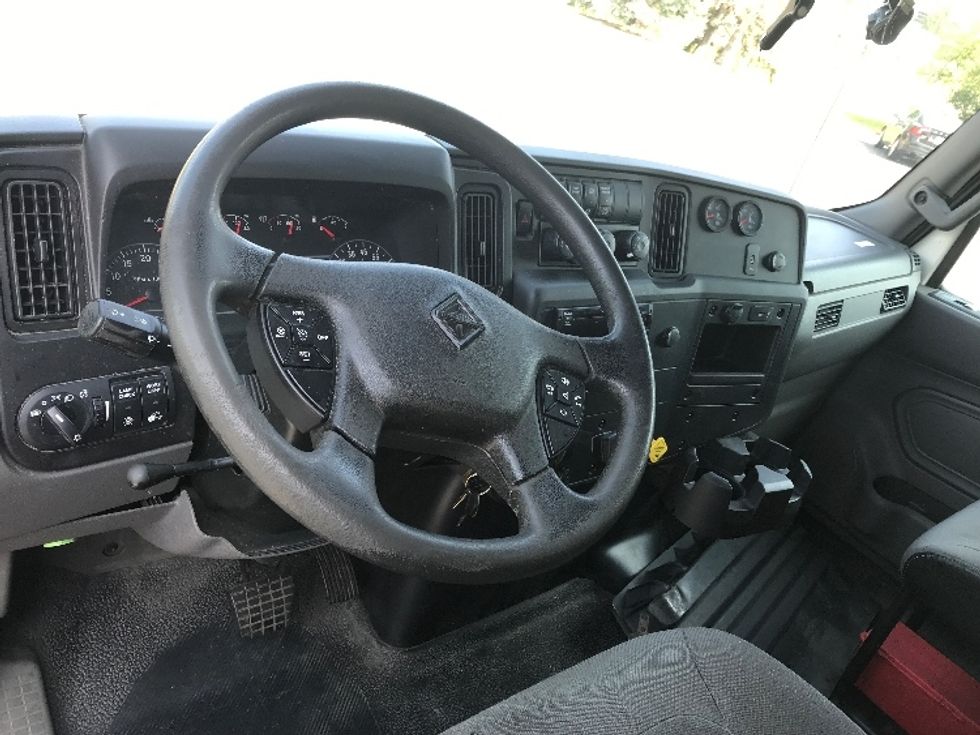 Medium Duty Box Truck-Light and Medium Duty Trucks-International-2020-MV607-Pewaukee-WI-213,392\n\t\tmiles-$ 45,000 - Image 16