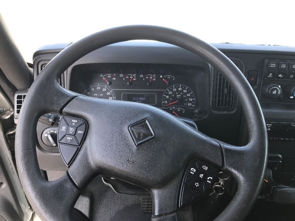 Medium Duty Box Truck-Light and Medium Duty Trucks-International-2020-MV607-Pewaukee-WI-213,392\n\t\tmiles-$ 45,000 - Image 17