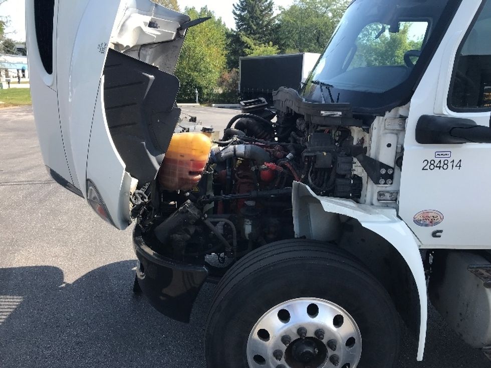 Medium Duty Box Truck-Light and Medium Duty Trucks-International-2020-MV607-Pewaukee-WI-213,392\n\t\tmiles-$ 45,000 - Image 23