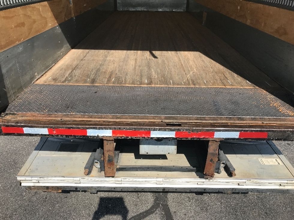Medium Duty Box Truck-Light and Medium Duty Trucks-International-2020-MV607-Pewaukee-WI-213,392\n\t\tmiles-$ 45,000 - Image 9