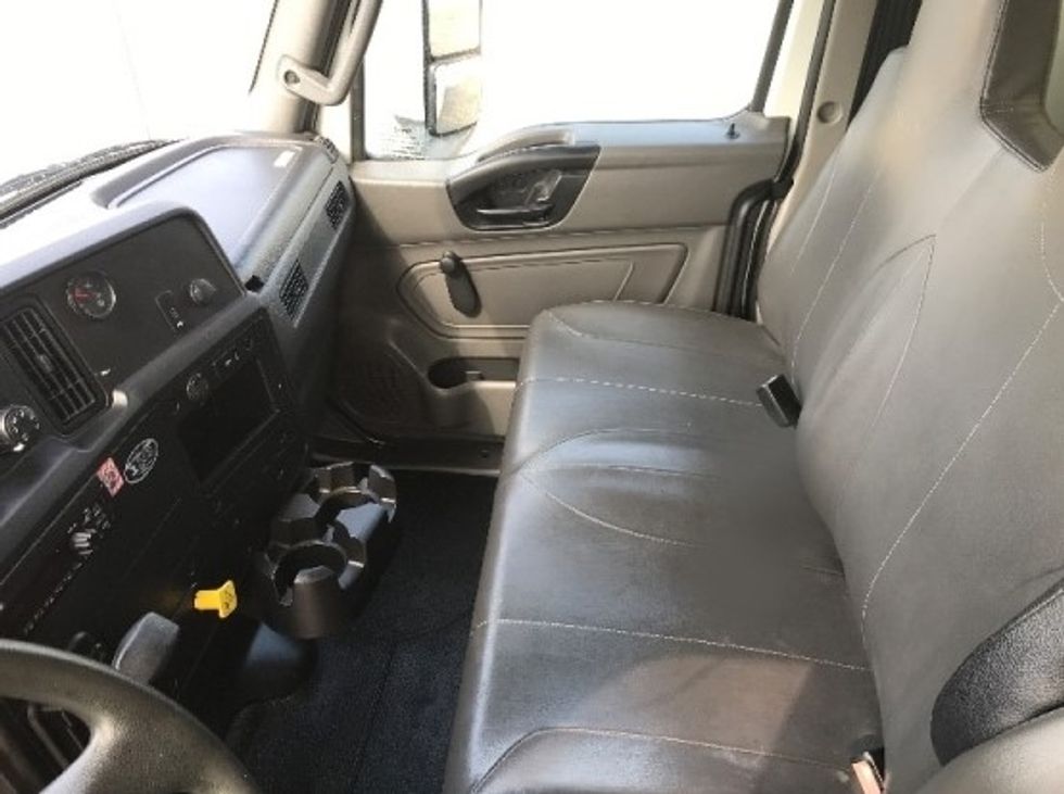Medium Duty Box Truck-Light and Medium Duty Trucks-International-2020-MV607-Pharr-TX-274,069\n\t\tmiles-$ 34,250 - Image 19