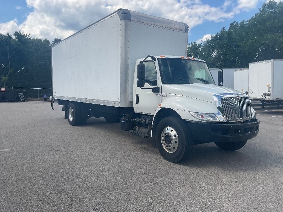 Medium Duty Box Truck-Light and Medium Duty Trucks-International-2020-MV607-Philadelphia-PA-65,413\n\t\tmiles-$ 59,750 - Image 1