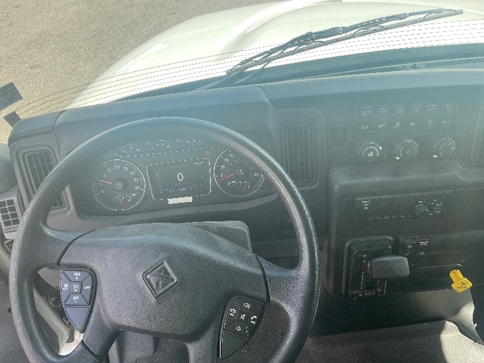 Medium Duty Box Truck-Light and Medium Duty Trucks-International-2020-MV607-Philadelphia-PA-65,413\n\t\tmiles-$ 59,750 - Image 18