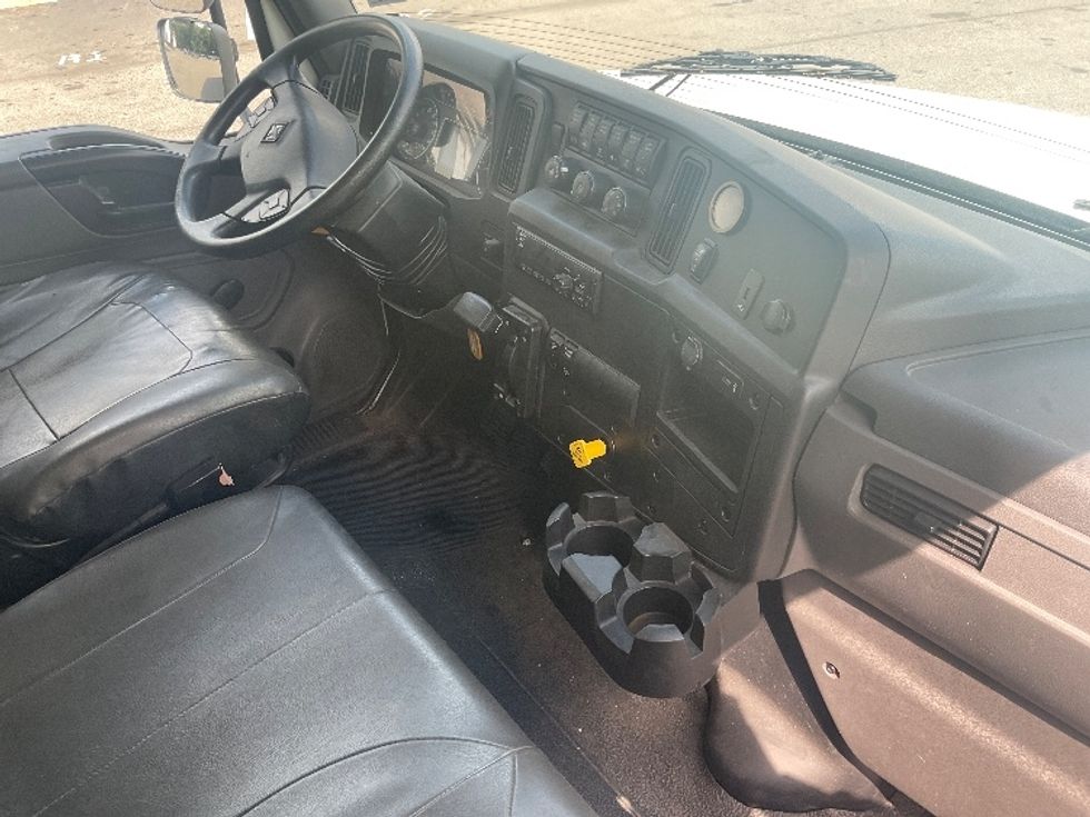 Medium Duty Box Truck-Light and Medium Duty Trucks-International-2020-MV607-Philadelphia-PA-65,413\n\t\tmiles-$ 59,750 - Image 22