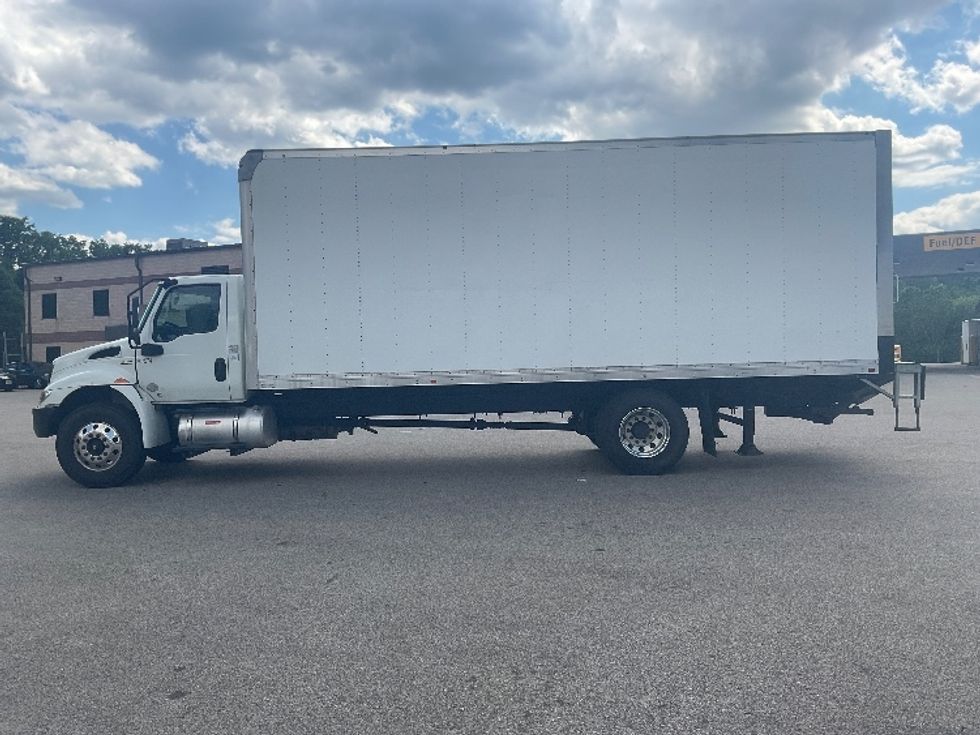 Medium Duty Box Truck-Light and Medium Duty Trucks-International-2020-MV607-Philadelphia-PA-65,413\n\t\tmiles-$ 59,750 - Image 4
