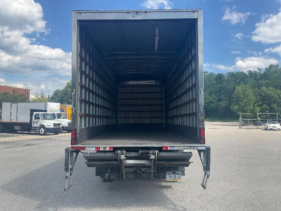 Medium Duty Box Truck-Light and Medium Duty Trucks-International-2020-MV607-Philadelphia-PA-65,413\n\t\tmiles-$ 59,750 - Image 8