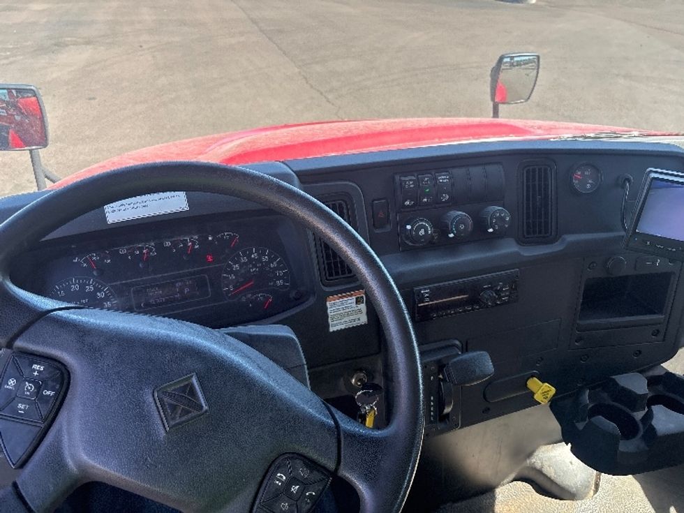 Medium Duty Box Truck-Light and Medium Duty Trucks-International-2020-MV607-Phoenix-AZ-101,710\n\t\tmiles-$ 64,500 - Image 17