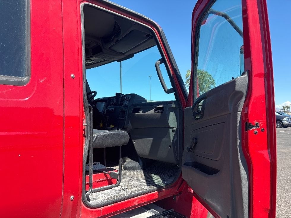 Medium Duty Box Truck-Light and Medium Duty Trucks-International-2020-MV607-Phoenix-AZ-101,710\n\t\tmiles-$ 64,500 - Image 20
