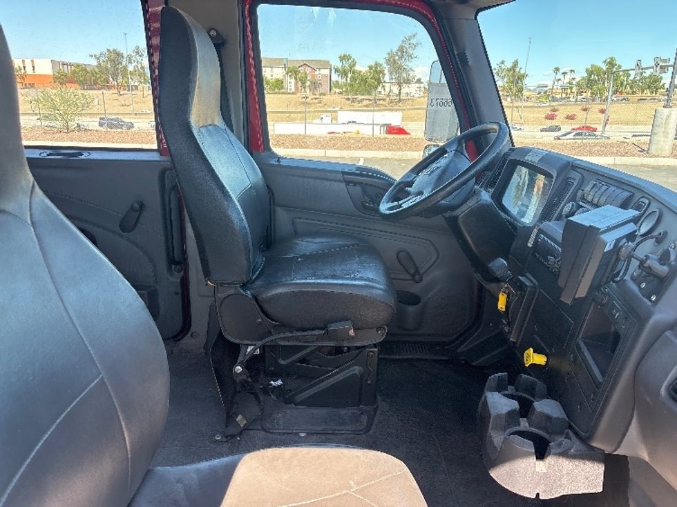 Medium Duty Box Truck-Light and Medium Duty Trucks-International-2020-MV607-Phoenix-AZ-101,710\n\t\tmiles-$ 64,500 - Image 22