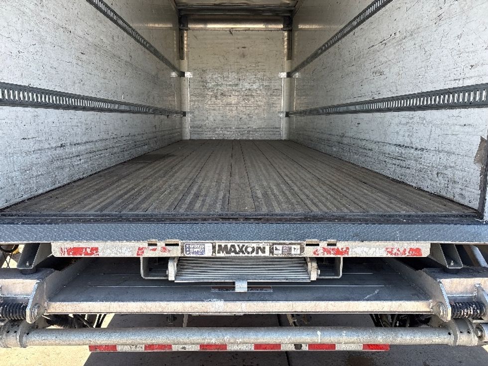Medium Duty Box Truck-Light and Medium Duty Trucks-International-2020-MV607-Phoenix-AZ-109,456\n\t\tmiles-$ 62,500 - Image 10