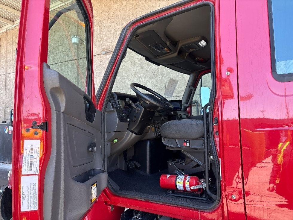 Medium Duty Box Truck-Light and Medium Duty Trucks-International-2020-MV607-Phoenix-AZ-109,456\n\t\tmiles-$ 62,500 - Image 16