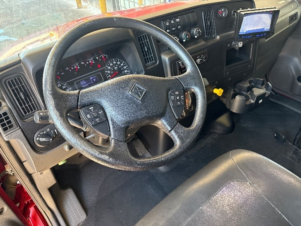 Medium Duty Box Truck-Light and Medium Duty Trucks-International-2020-MV607-Phoenix-AZ-109,456\n\t\tmiles-$ 62,500 - Image 17