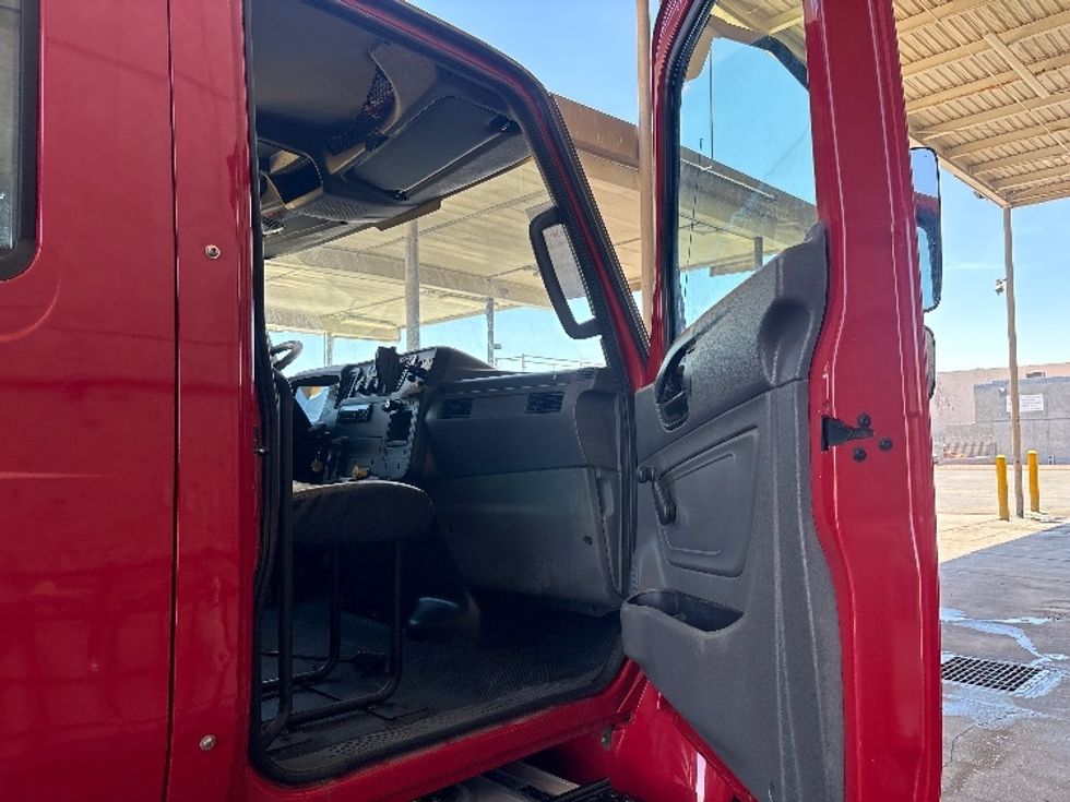Medium Duty Box Truck-Light and Medium Duty Trucks-International-2020-MV607-Phoenix-AZ-109,456\n\t\tmiles-$ 62,500 - Image 20