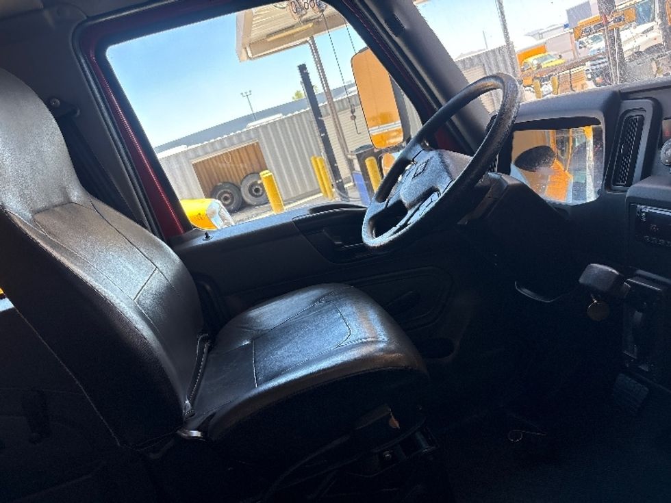 Medium Duty Box Truck-Light and Medium Duty Trucks-International-2020-MV607-Phoenix-AZ-109,456\n\t\tmiles-$ 62,500 - Image 22