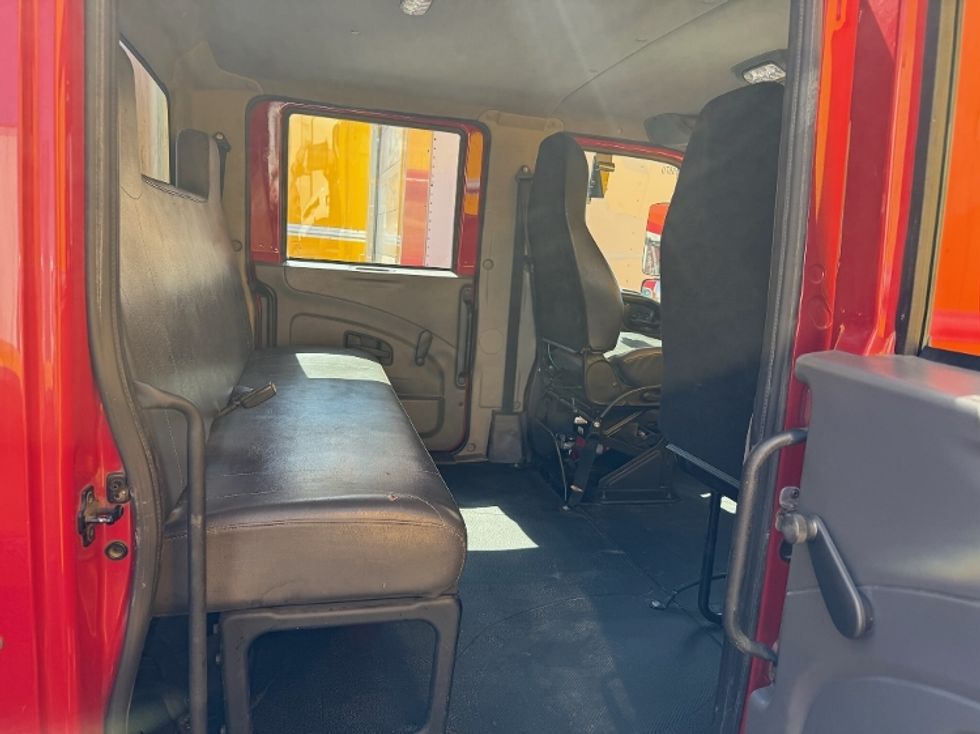 Medium Duty Box Truck-Light and Medium Duty Trucks-International-2020-MV607-Phoenix-AZ-109,456\n\t\tmiles-$ 62,500 - Image 25