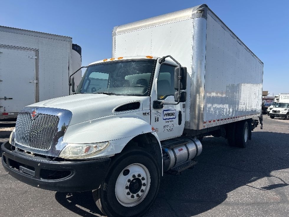 Medium Duty Box Truck-Light and Medium Duty Trucks-International-2020-MV607-Phoenix-AZ-123,613\n\t\tmiles-$ 70,500 - Image 1