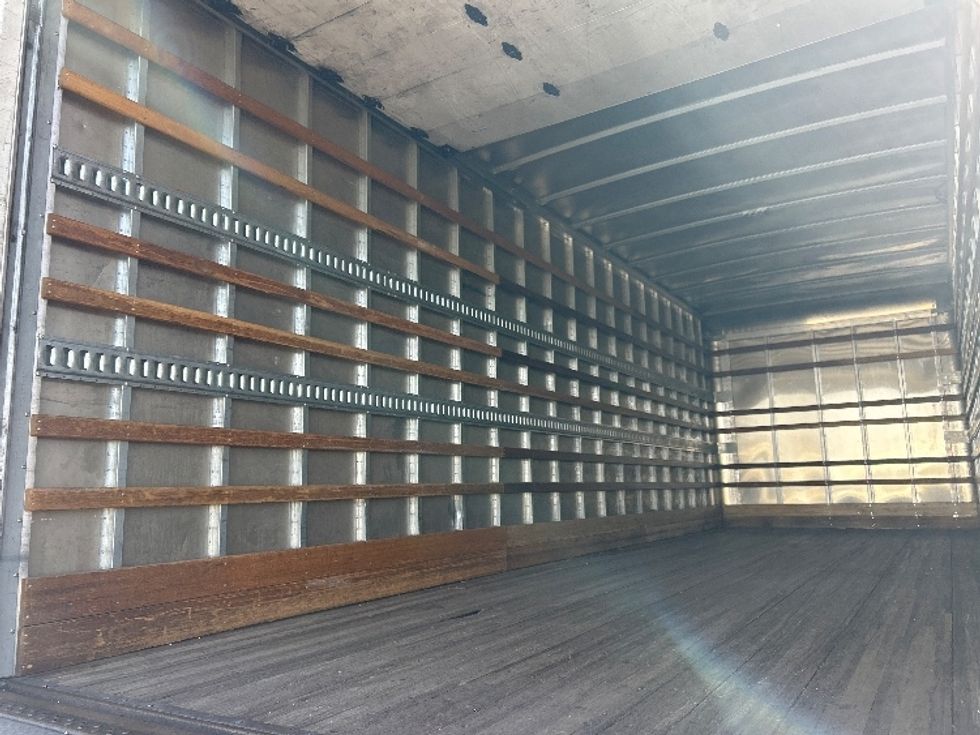 Medium Duty Box Truck-Light and Medium Duty Trucks-International-2020-MV607-Phoenix-AZ-123,613\n\t\tmiles-$ 70,500 - Image 11
