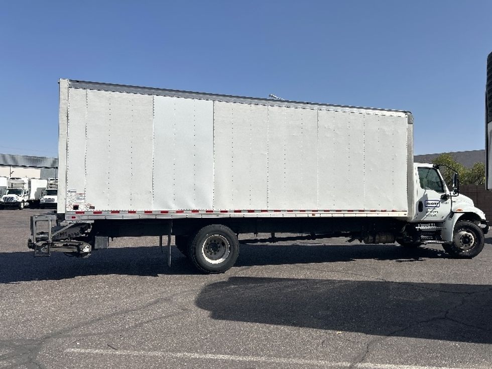 Medium Duty Box Truck-Light and Medium Duty Trucks-International-2020-MV607-Phoenix-AZ-123,613\n\t\tmiles-$ 70,500 - Image 15