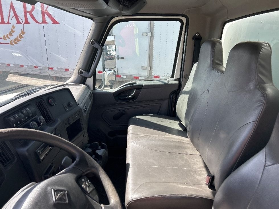 Medium Duty Box Truck-Light and Medium Duty Trucks-International-2020-MV607-Phoenix-AZ-123,613\n\t\tmiles-$ 70,500 - Image 19