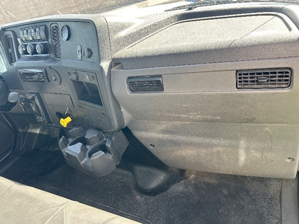 Medium Duty Box Truck-Light and Medium Duty Trucks-International-2020-MV607-Phoenix-AZ-123,613\n\t\tmiles-$ 70,500 - Image 21
