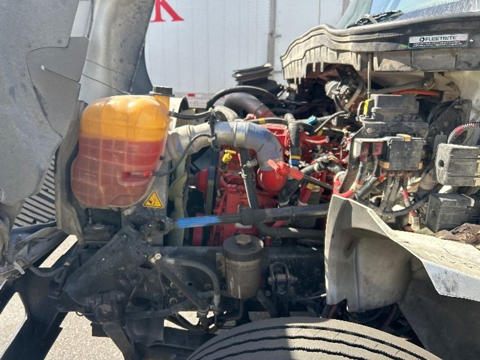 Medium Duty Box Truck-Light and Medium Duty Trucks-International-2020-MV607-Phoenix-AZ-123,613\n\t\tmiles-$ 70,500 - Image 24