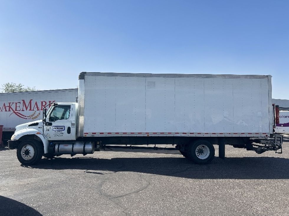 Medium Duty Box Truck-Light and Medium Duty Trucks-International-2020-MV607-Phoenix-AZ-123,613\n\t\tmiles-$ 70,500 - Image 4