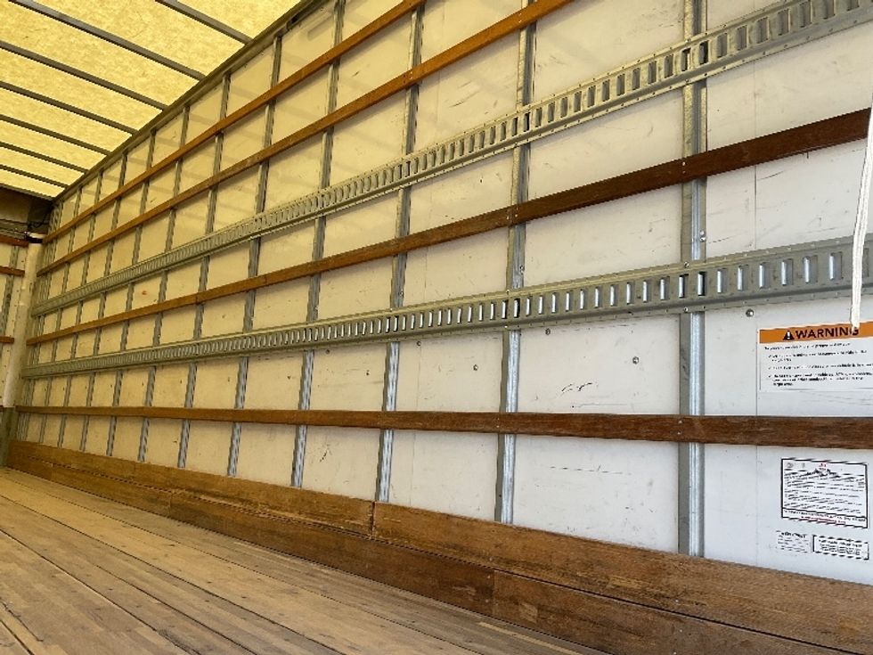 Medium Duty Box Truck-Light and Medium Duty Trucks-International-2020-MV607-Phoenix-AZ-135,160\n\t\tmiles-$ 54,000 - Image 12